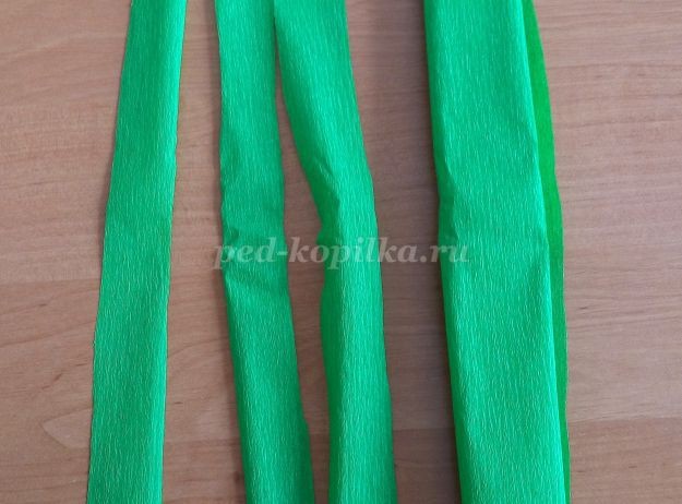 Весенний венок из бумаги детскими руками: часть 2 Весенний венок из бумаги детскими руками: часть 2