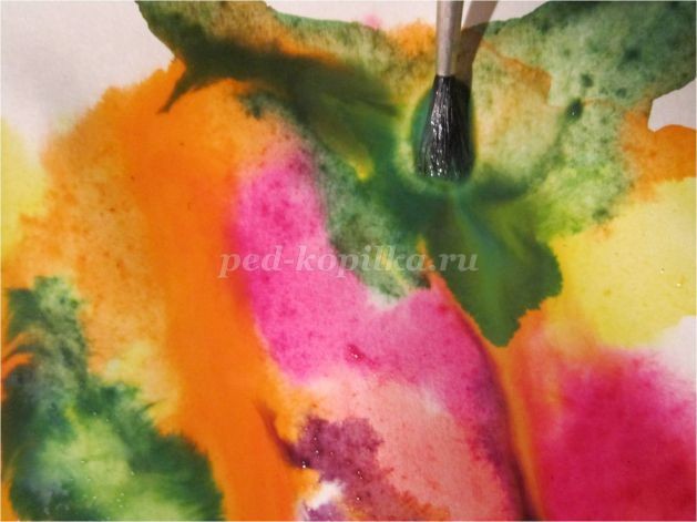 Рисование цветов в смешанной технике: акварельная живопись "по-сырому" и восковые цветные карандаши: часть 2 Рисование цветов в смешанной технике: акварельная живопись "по-сырому" и восковые цветные карандаши: часть 2