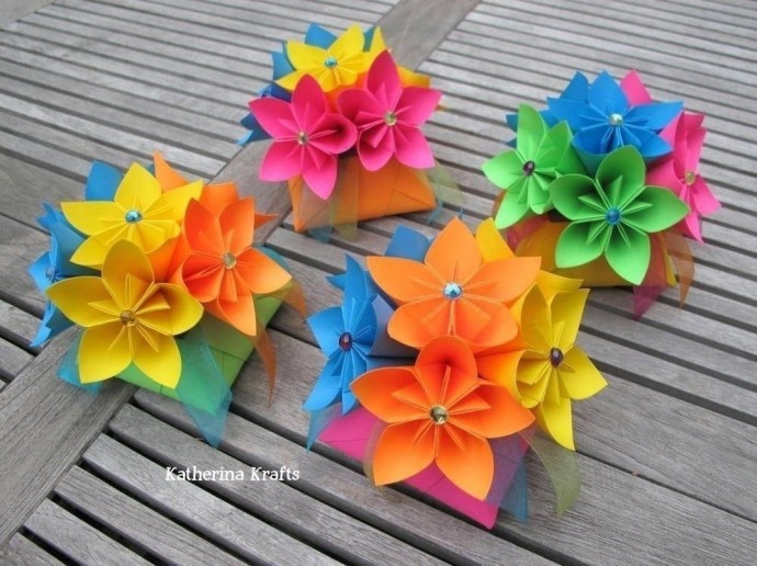 Красивые цветочки на основе одного модуля-оригами