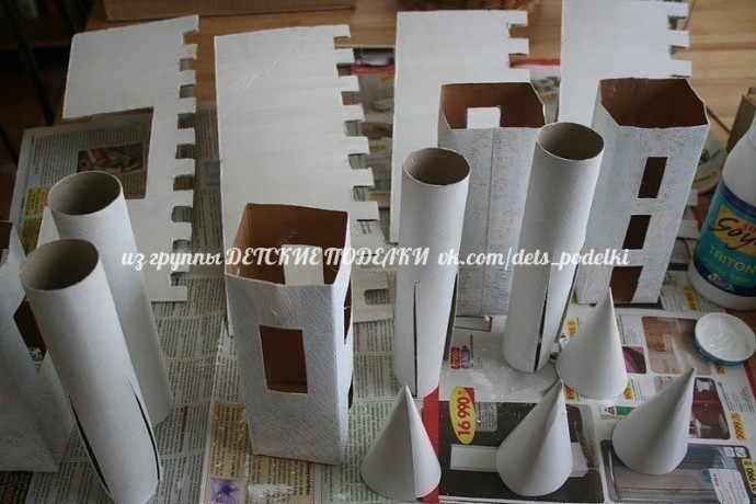 Средневековый замок из картона