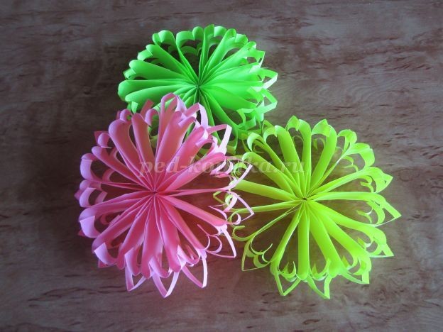 Красивая объемная снежинка из бумаги: часть 2 Красивая объемная снежинка из бумаги: часть 2