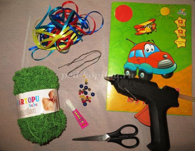 Новогодняя елочка из пряжи травка Новогодняя елочка из пряжи травка