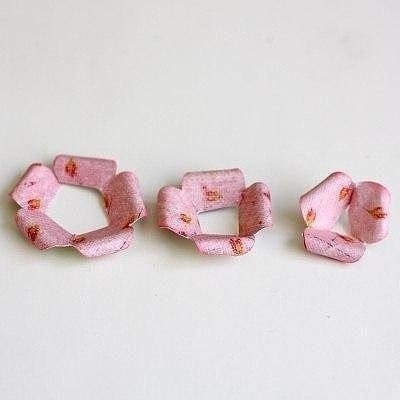 Оформленная розочками рамочка