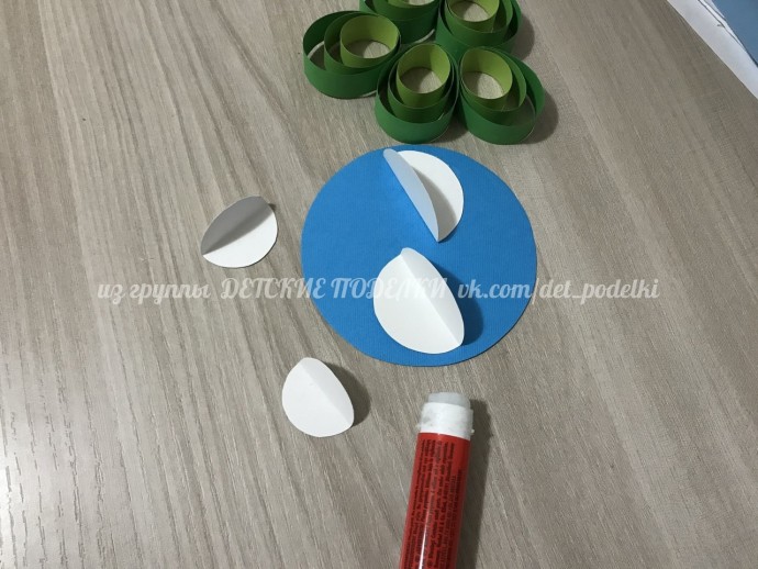 Ёлочка на подставке Ёлочка на подставке