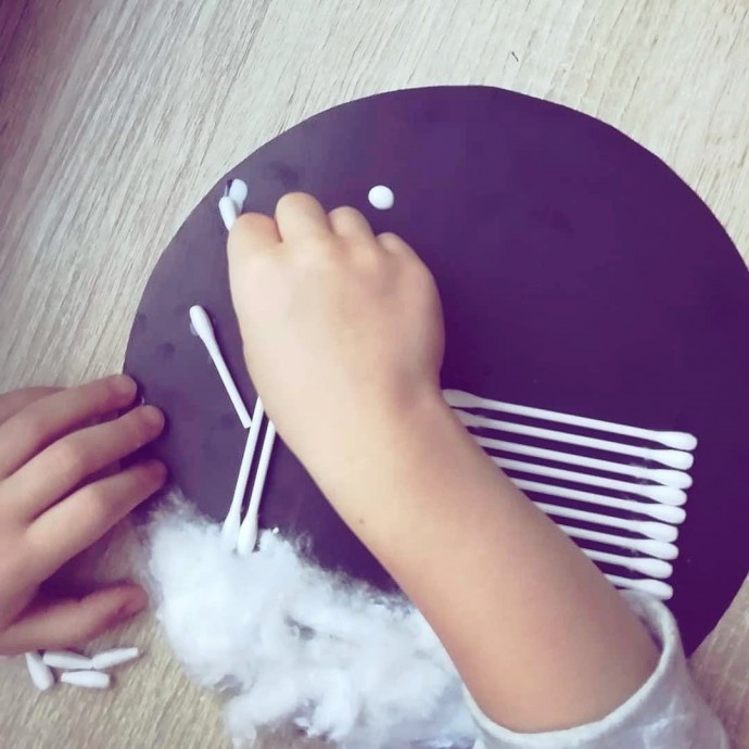 Зимняя аппликация из ваты и ватных палочек