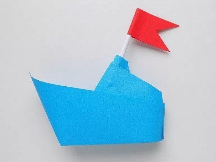 Кораблик с флагом Кораблик с флагом