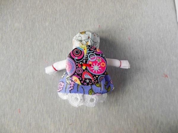 Кукла-оберег на пуговке Кукла-оберег на пуговке