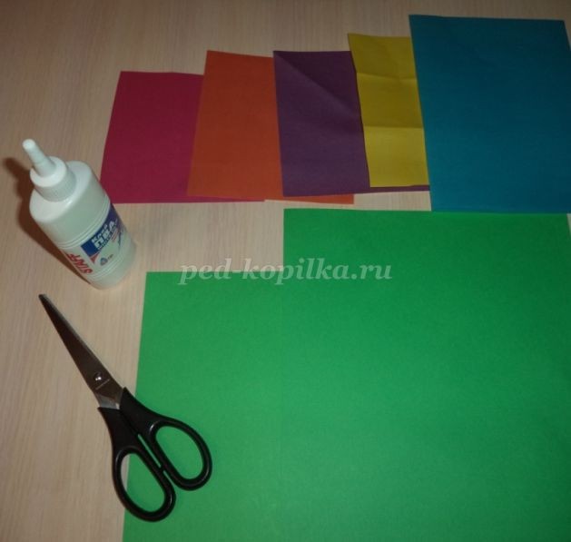 Подставка для карандашей и ручек из рулонов туалетной бумаги: часть 1