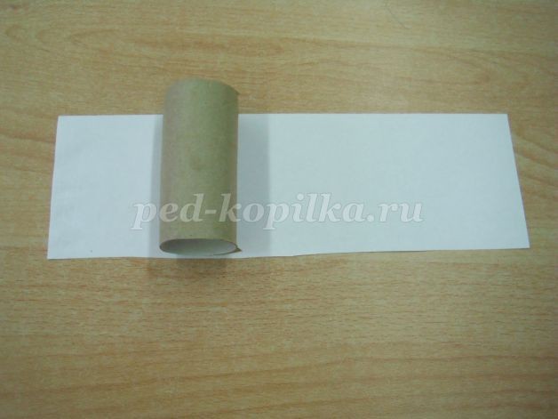 Снеговик из рулончика от туалетной бумаги: часть 1