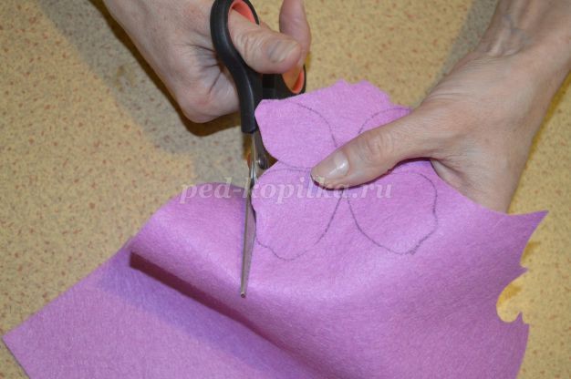 ​Бабочка из фетра детскими руками: мастер-класс, часть 1