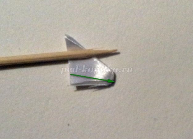 Лента для косы с цветами канзаши детскими руками: часть 1 Лента для косы с цветами канзаши детскими руками: часть 1