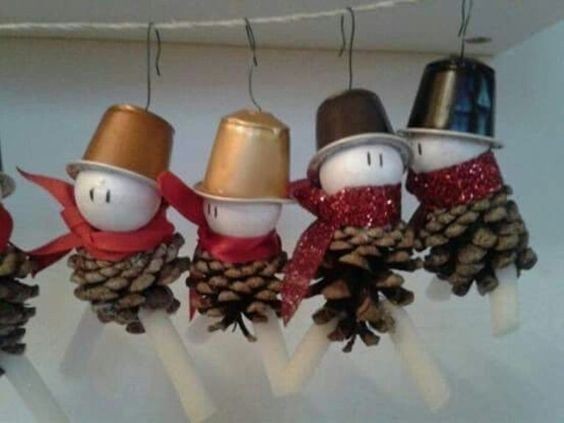 Забавные поделки из пластиковых стаканчиков