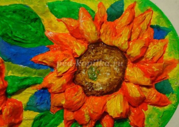 Подсолнухи из бумаги: часть 2