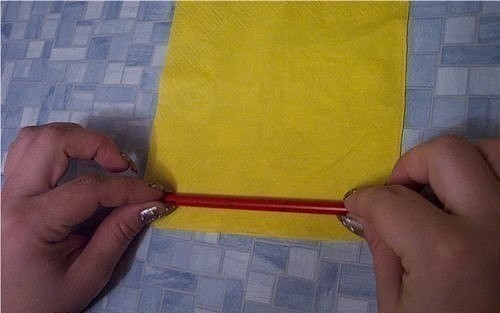 Роза из салфеток