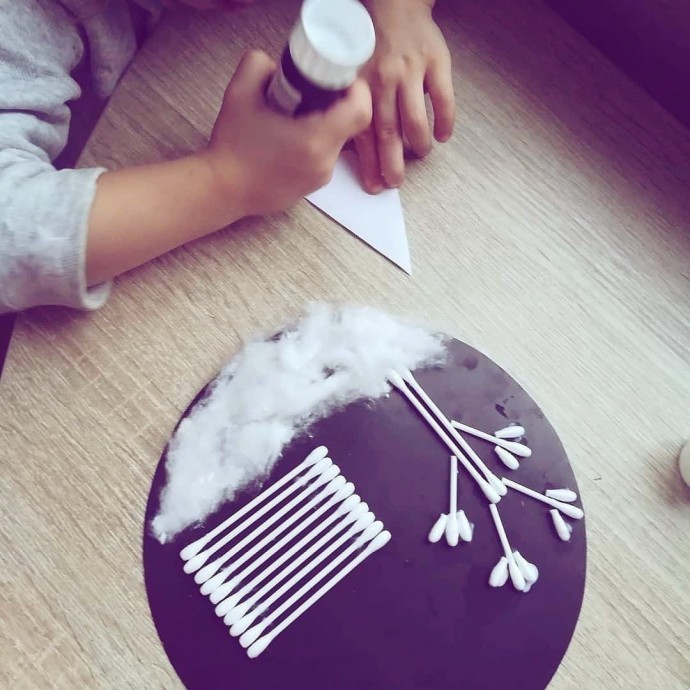 Зимняя аппликация из ваты и ватных палочек