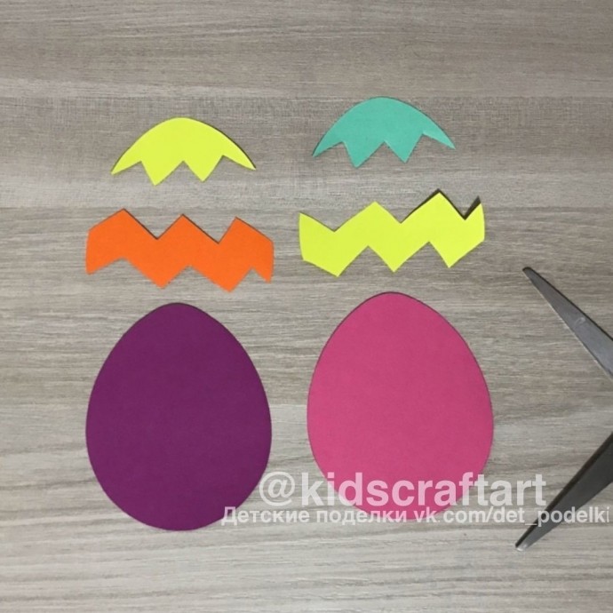 Пасхальная открытка с яйцами