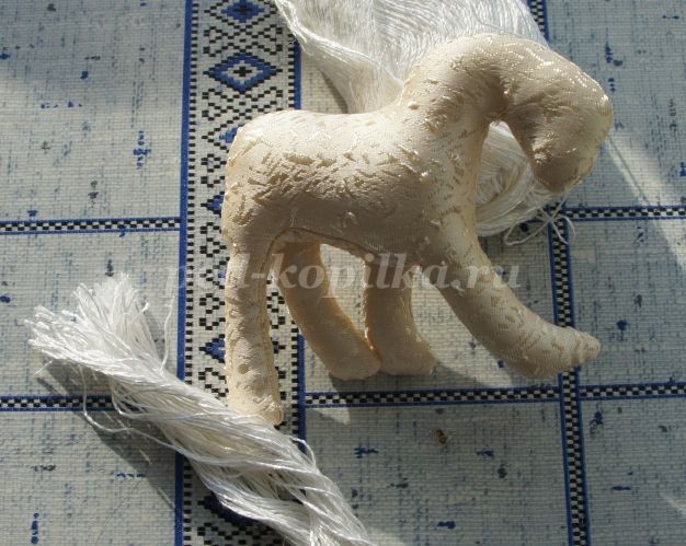 Игрушка Единорог детскими руками: часть 1