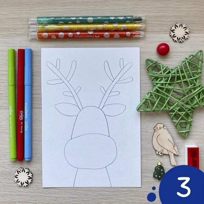 Олень с гирляндой на рогах