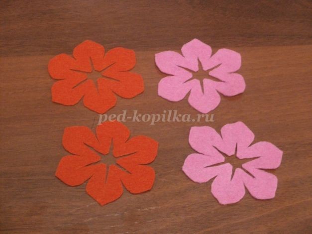 Как сделать цветы из фетра детскими руками Как сделать цветы из фетра детскими руками