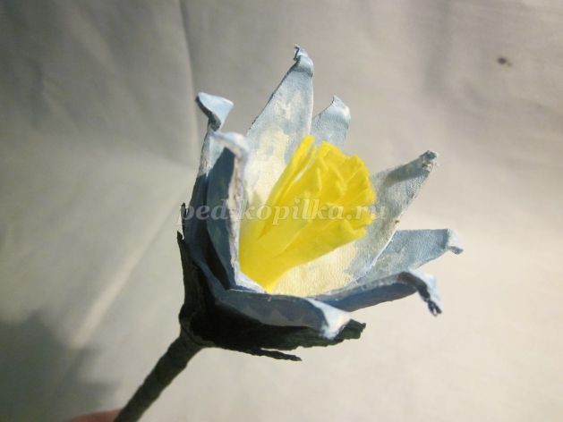Цветочки в вазочке из бросового материала: часть 2
