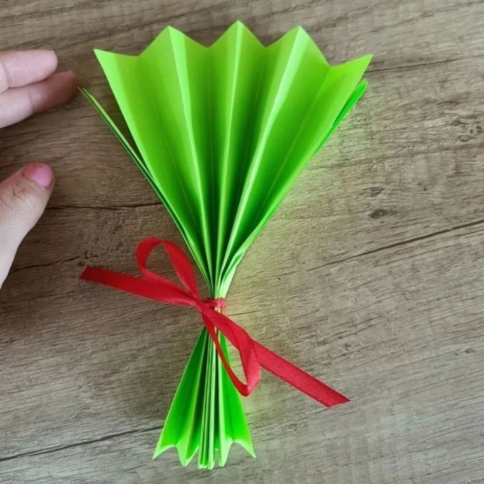 Весенний букет из цветной бумаги Весенний букет из цветной бумаги