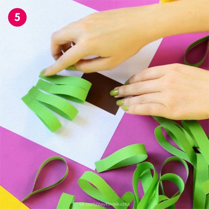 Новогодняя ёлочка из бумаги Новогодняя ёлочка из бумаги