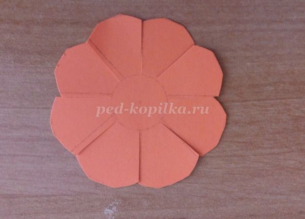 Весенний венок из бумаги детскими руками: часть 1 Весенний венок из бумаги детскими руками: часть 1