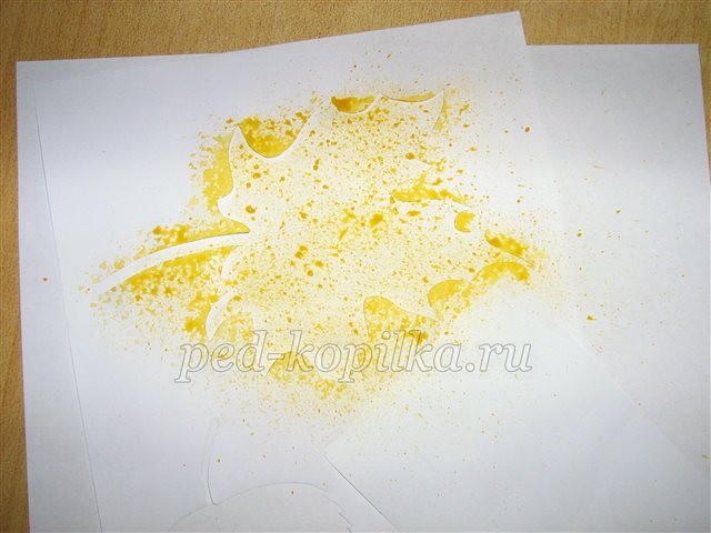 Рисование осенних листьев в технике набрызг Рисование осенних листьев в технике набрызг