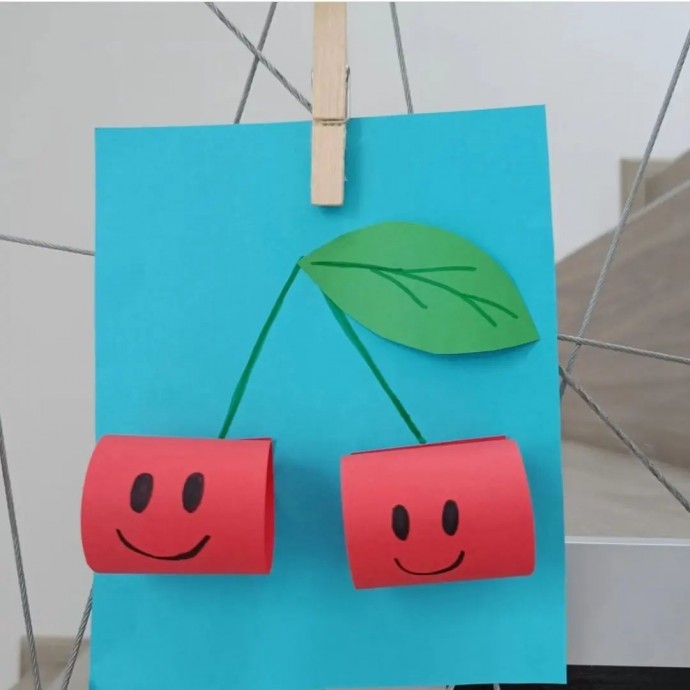 Объемная аппликация с вишенками