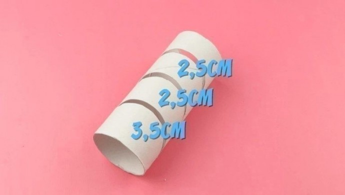 Подставка для канцтоваров из картонных рулонов Подставка для канцтоваров из картонных рулонов