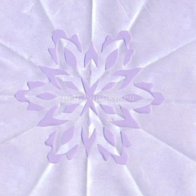 ​Рисуем невероятно красивую ёлочку белую на синем фоне: часть 4