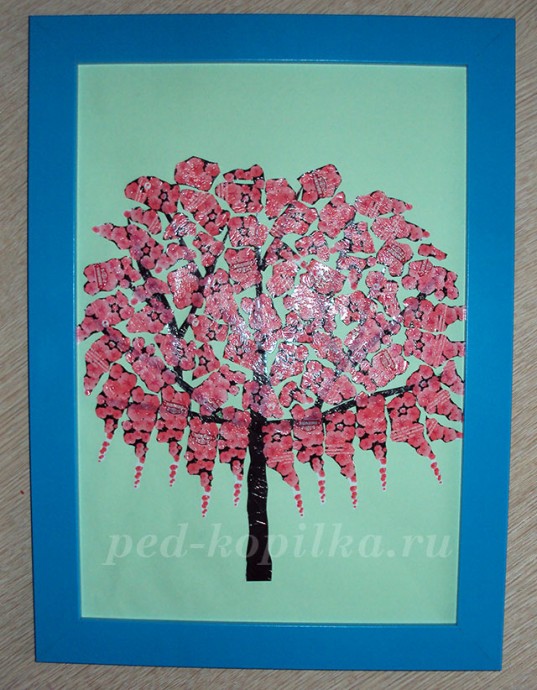 Весенняя аппликация из фантиков от конфет Весенняя аппликация из фантиков от конфет