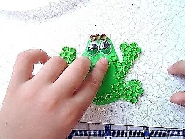 Мозаика на пластилине из трубочек для напитков Мозаика на пластилине из трубочек для напитков