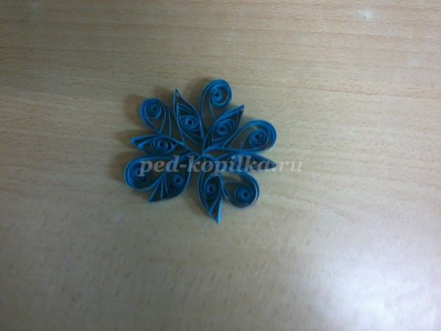 Ёлочка в технике квиллинг: мастер-класс, часть 2 Ёлочка в технике квиллинг: мастер-класс, часть 2