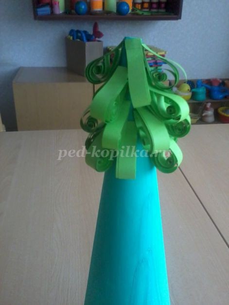 Ёлочка в технике квиллинг: мастер-класс, часть 2 Ёлочка в технике квиллинг: мастер-класс, часть 2