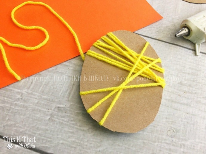 Цыплята из картона и пряжи Цыплята из картона и пряжи