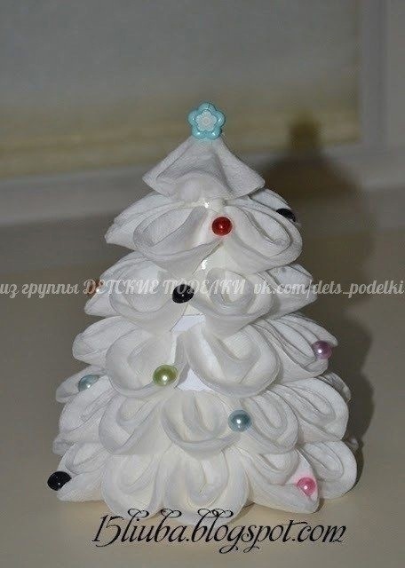 ​Елочка из ватных дисков