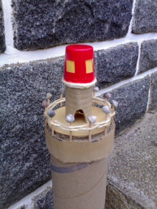 ​Маяк из картонной втулки