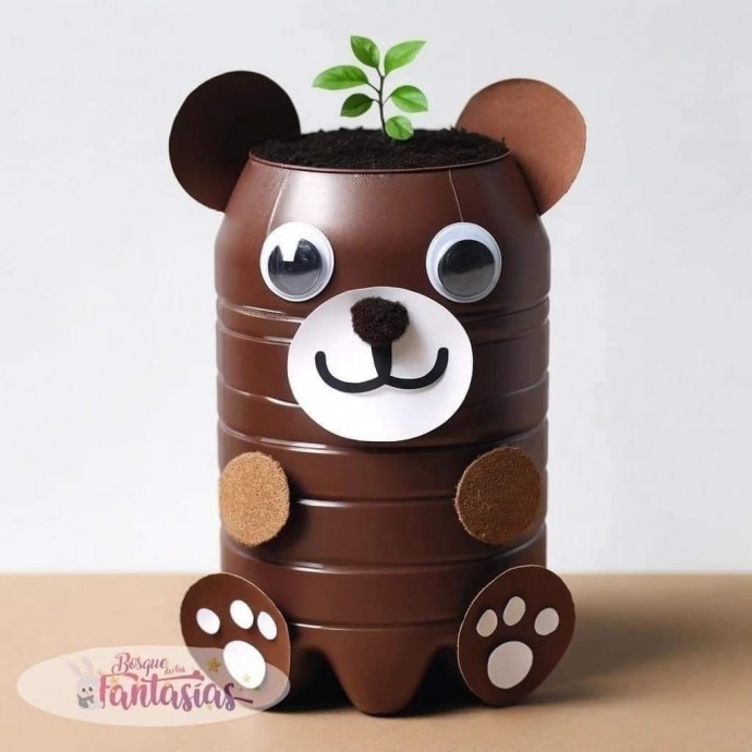 Интересные зверушки из пластиковых бутылок