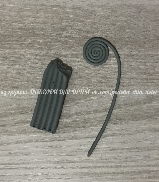 Пластилиновая поделка "Мышонок-завитушка" Пластилиновая поделка "Мышонок-завитушка"