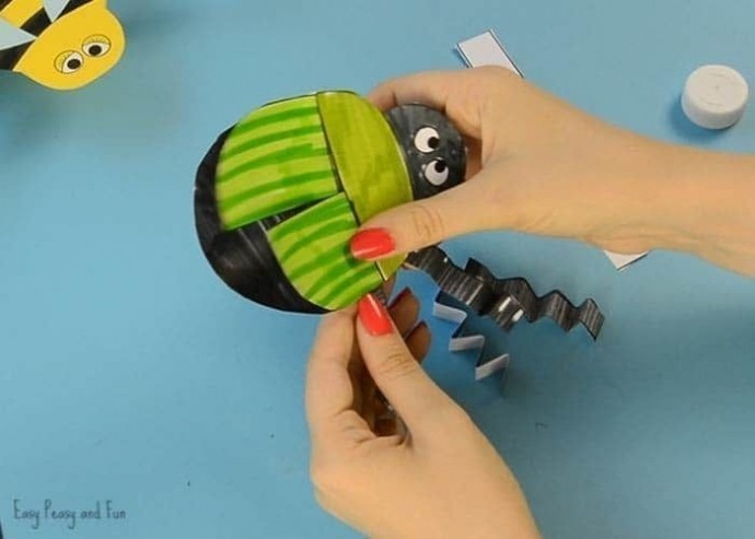 Бумажные игрушки-букашки Бумажные игрушки-букашки