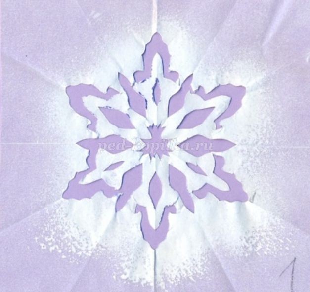 ​Рисуем невероятно красивую ёлочку белую на синем фоне: часть 4