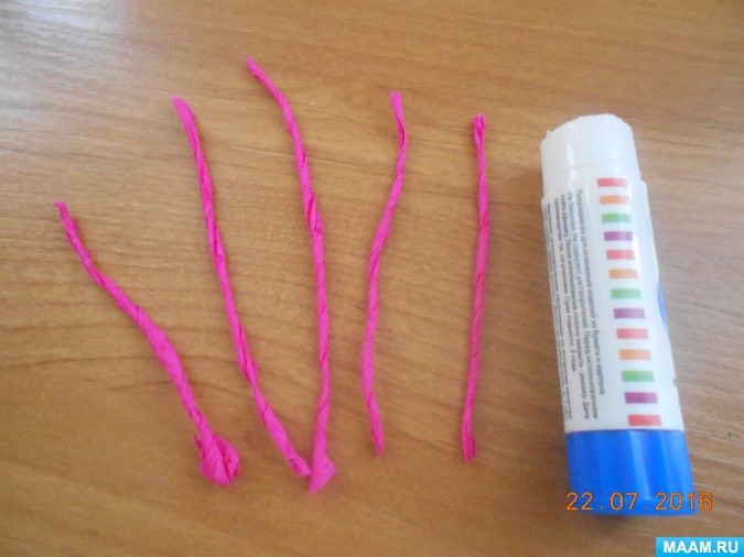 Летний букетик с цветами из жгутиков