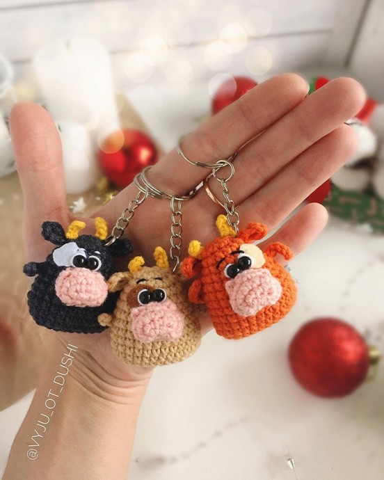 ​Брелок Бычок