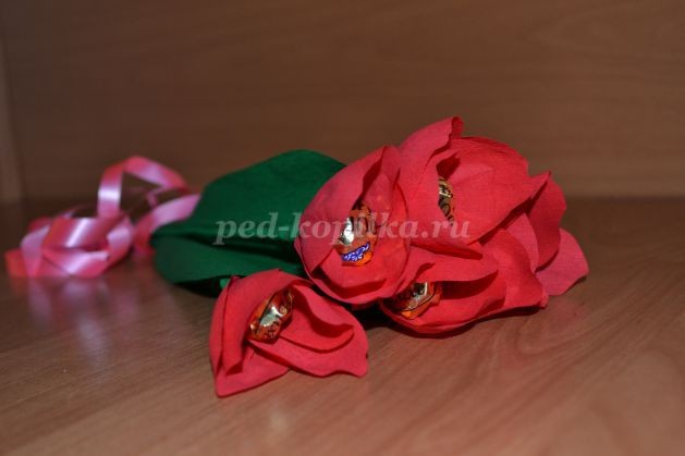 Букет тюльпанов из конфет: часть 2 Букет тюльпанов из конфет: часть 2