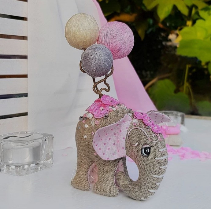 ​Шьём с детками слоников