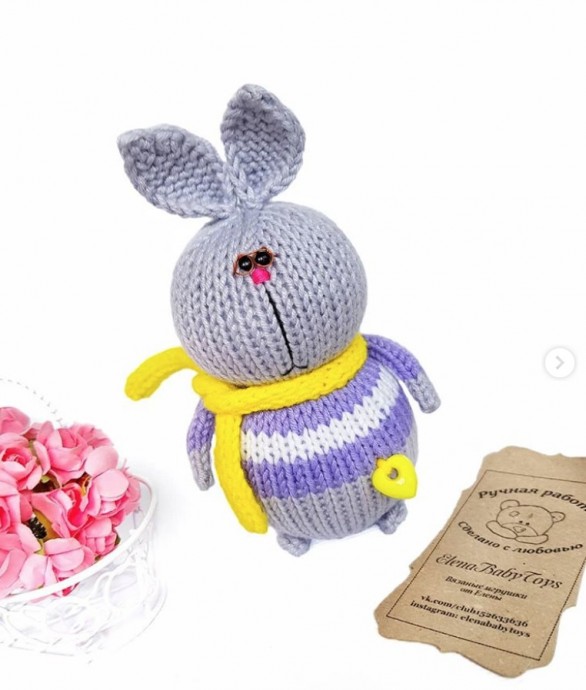 Вязаные зайка и котик