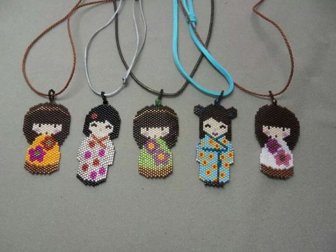 Kokeshi из бисера