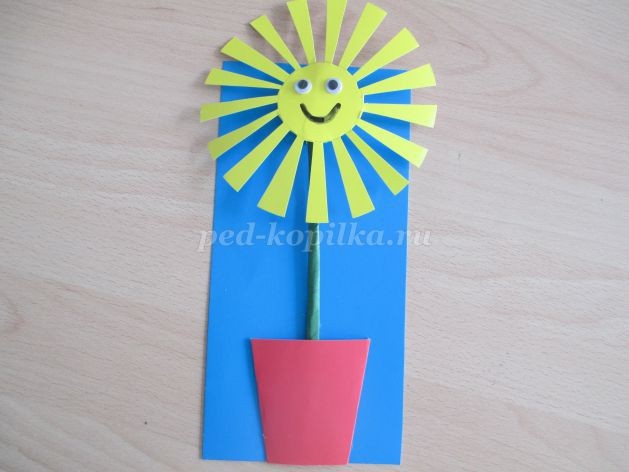 ​Объемная аппликация из цветной бумаги "Подсолнух": часть 2