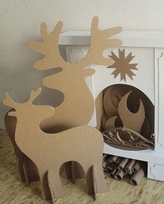 Праздничные олени из картона